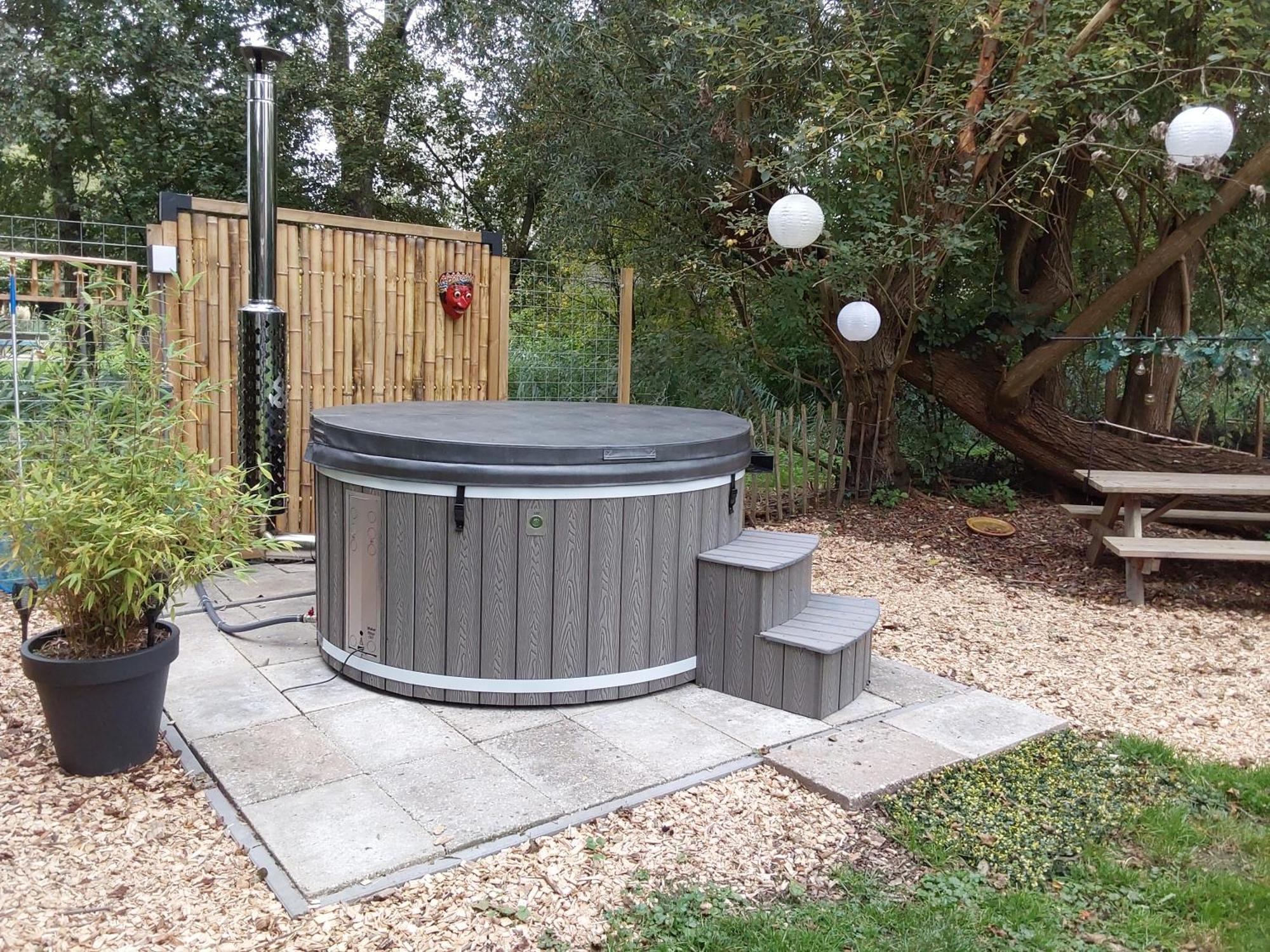 Rumah Senang Wellness Met Hottub En Tuin Ewijk Extérieur photo
